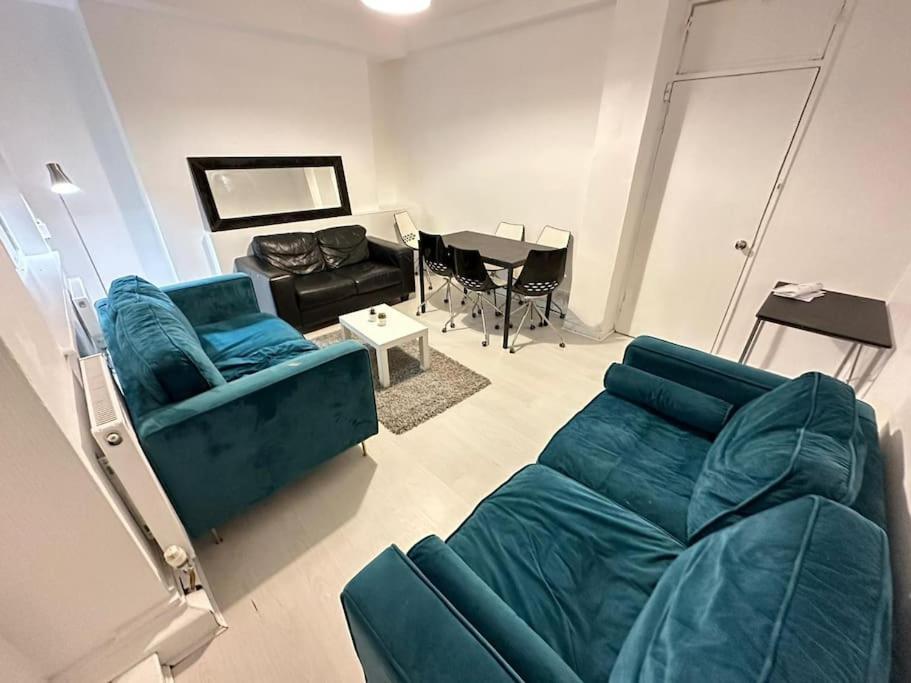 3 Bedroom Flat Kings Cross Лондон Екстериор снимка