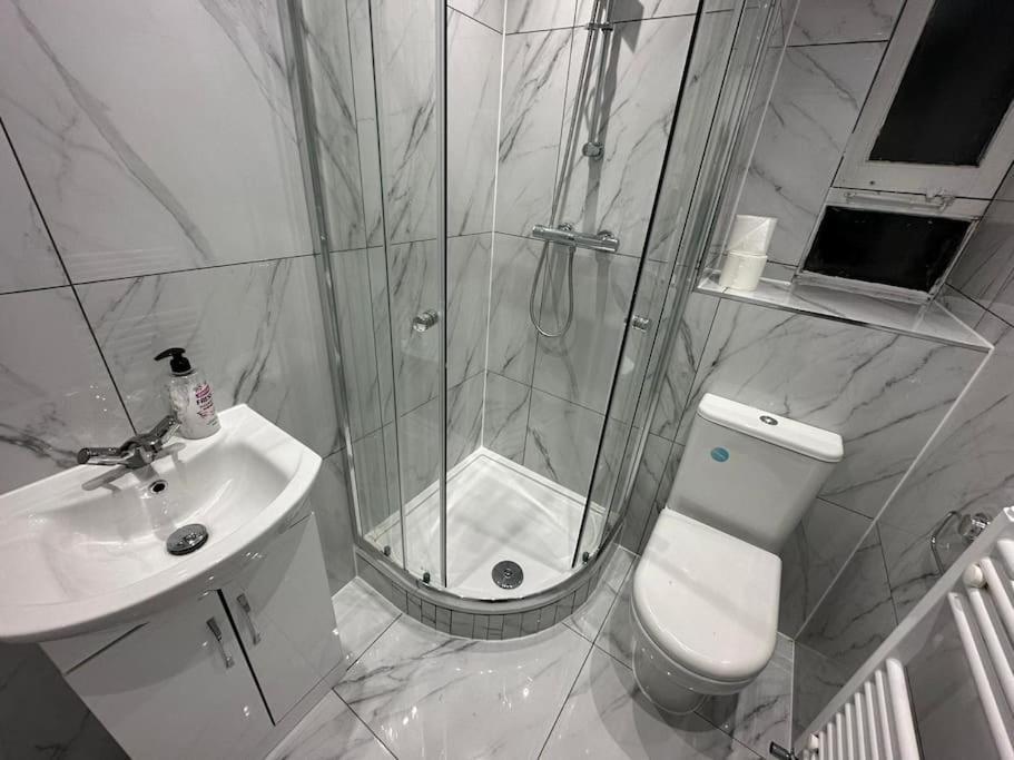 3 Bedroom Flat Kings Cross Лондон Екстериор снимка