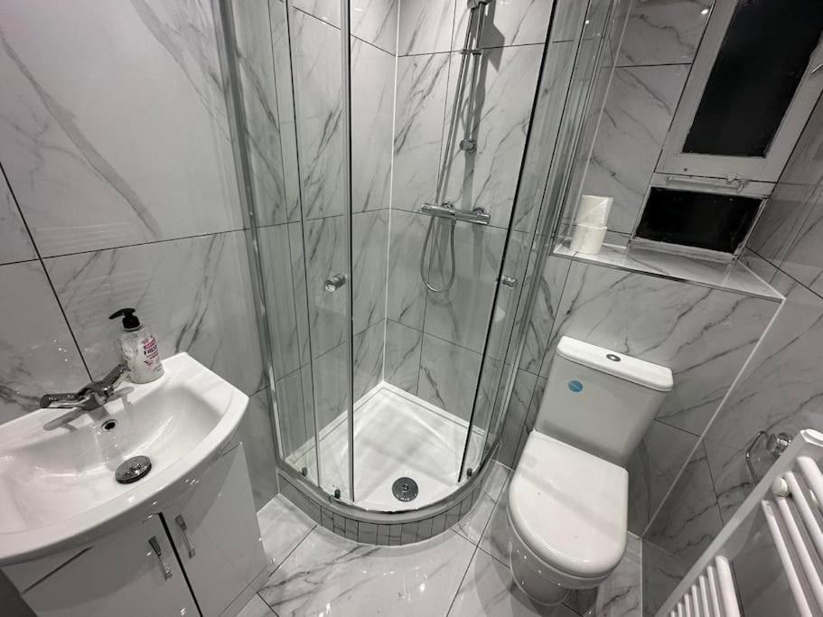 3 Bedroom Flat Kings Cross Лондон Екстериор снимка