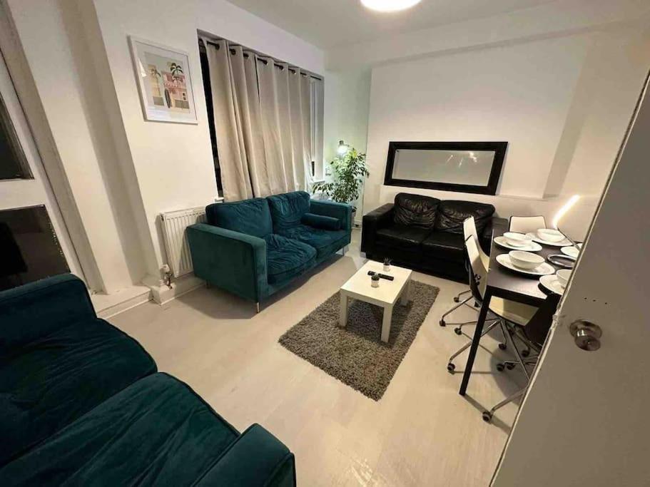 3 Bedroom Flat Kings Cross Лондон Екстериор снимка