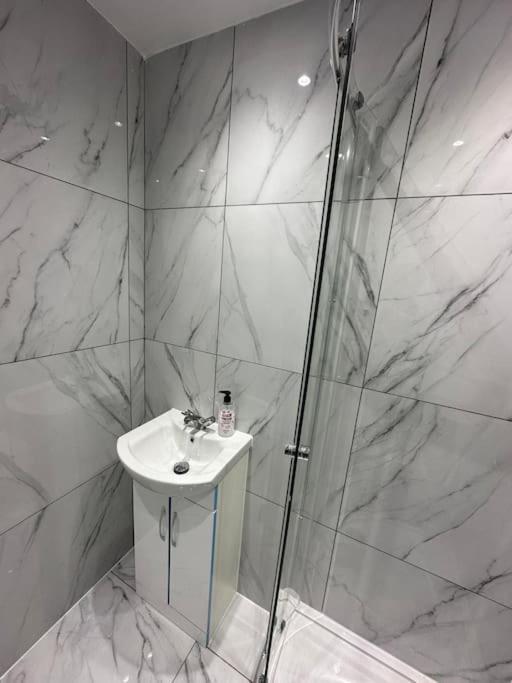 3 Bedroom Flat Kings Cross Лондон Екстериор снимка